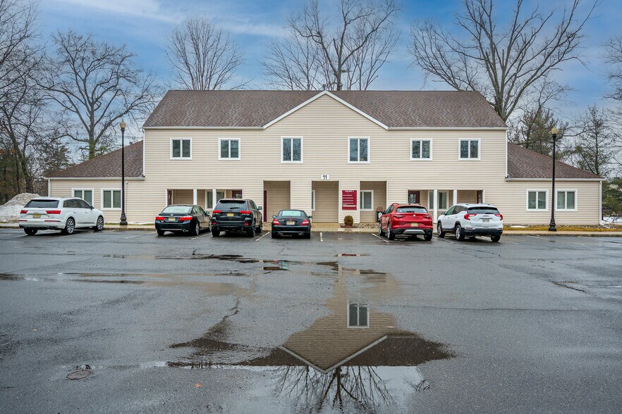 More Photos Of 11 Clyde Rd, Somerset Office For Sale
