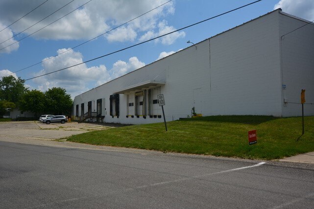 More Photos Of 460 E Main St, Saranac Warehouse For Lease