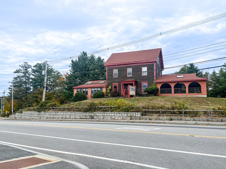 More Photos Of 1871 Forest Ave, Portland Restaurant For Sale