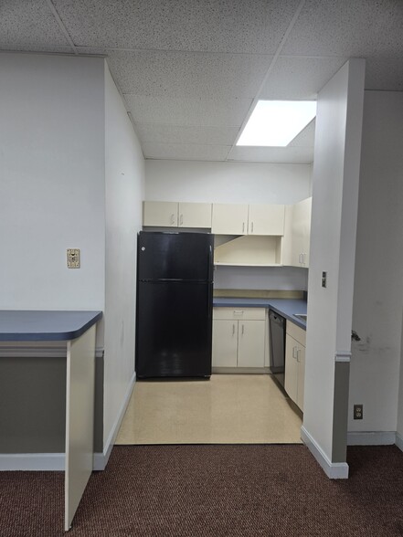 More Photos Of 10901 Indian Head Hwy, Fort Washington Office For Sale