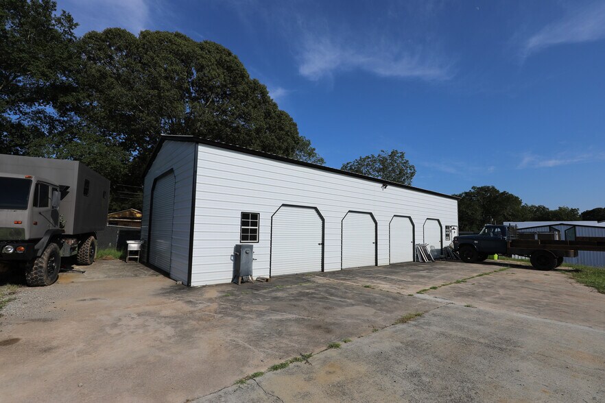 More Photos Of 5 Haynie St, Newnan Warehouse For Lease