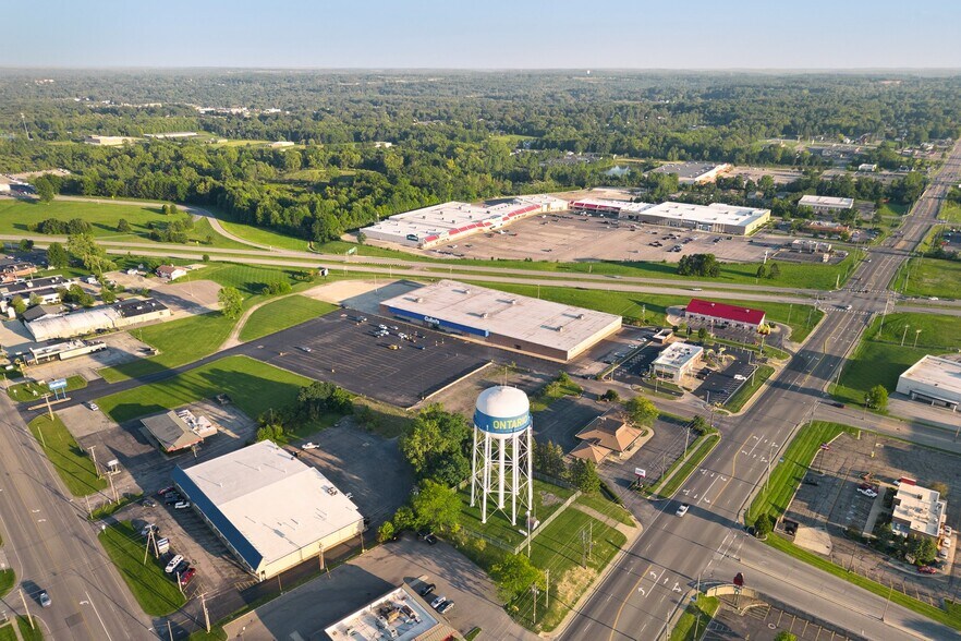 More Photos Of 2063 W 4th St, Mansfield Freestanding For Lease