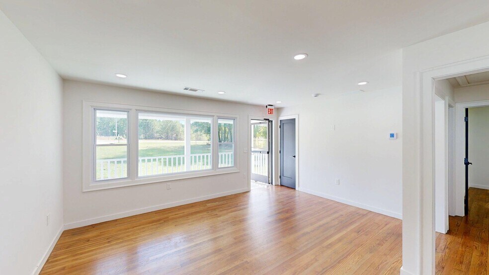 More Photos Of 1949 Carrollton Villa Rica Hwy, Villa Rica Office For Sale