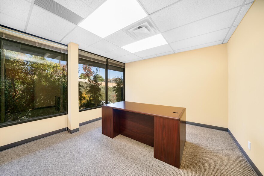 More Photos Of 30423 Canwood St, Agoura Hills Office For Sale