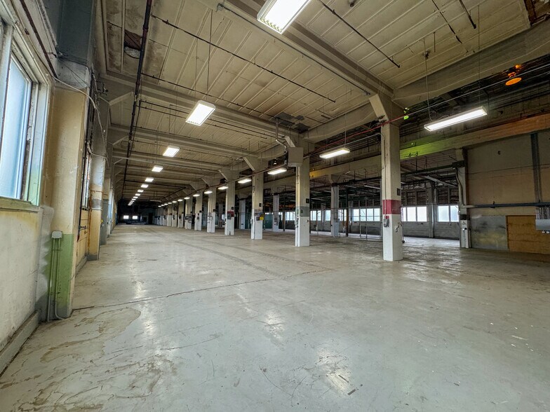 More Photos Of 520 Garnet St, Tooele Warehouse For Lease