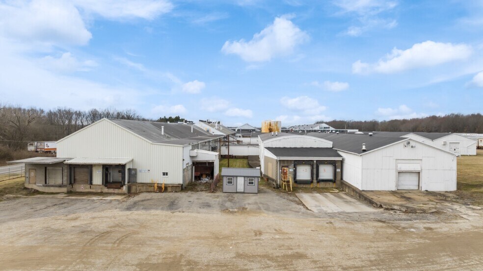 More Photos Of 16123 Armour St NE, Alliance Warehouse For Lease