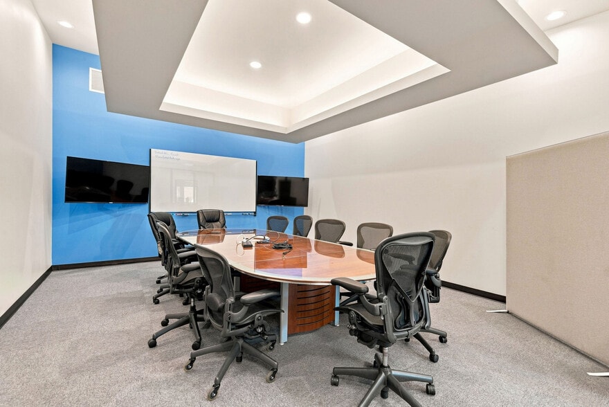 More Photos Of 877 N 100 E, Lehi Office For Sale