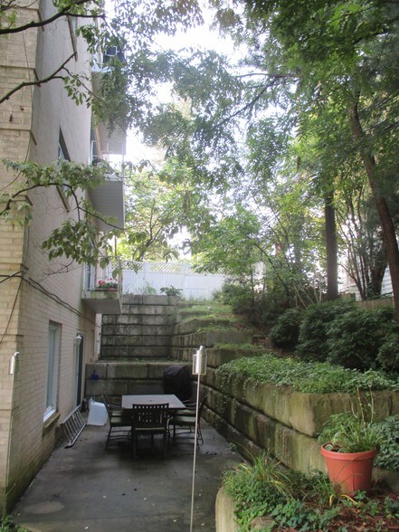 More Photos Of 4044 W Bancroft St, Toledo Apartments For Sale