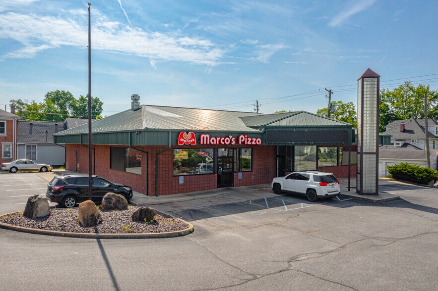 Primary Photo Of 111 S Indiana St, Mooresville Freestanding For Lease