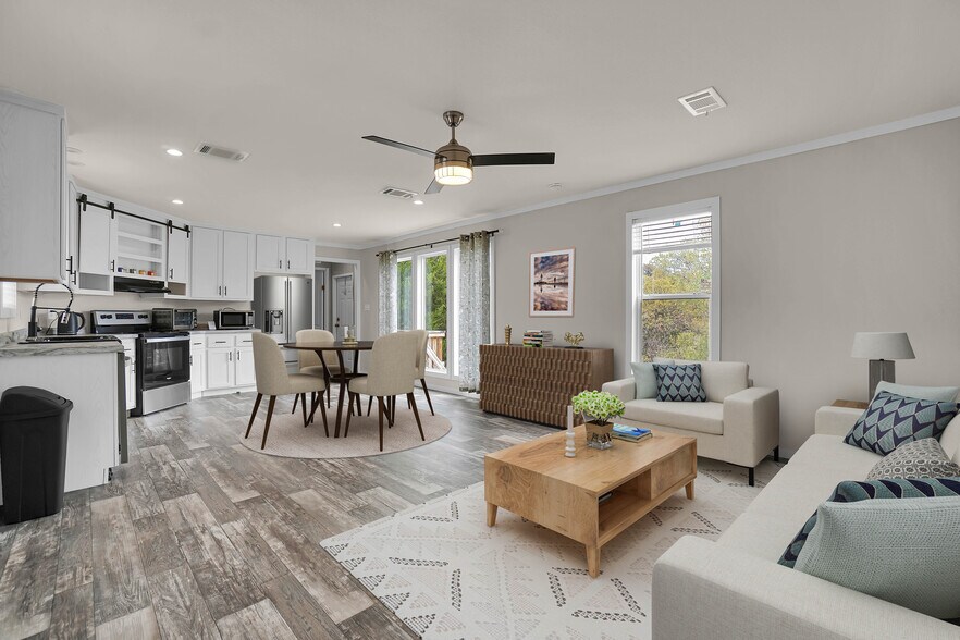 More Photos Of 42851 E County Road 1470, Lone Wolf Land For Sale