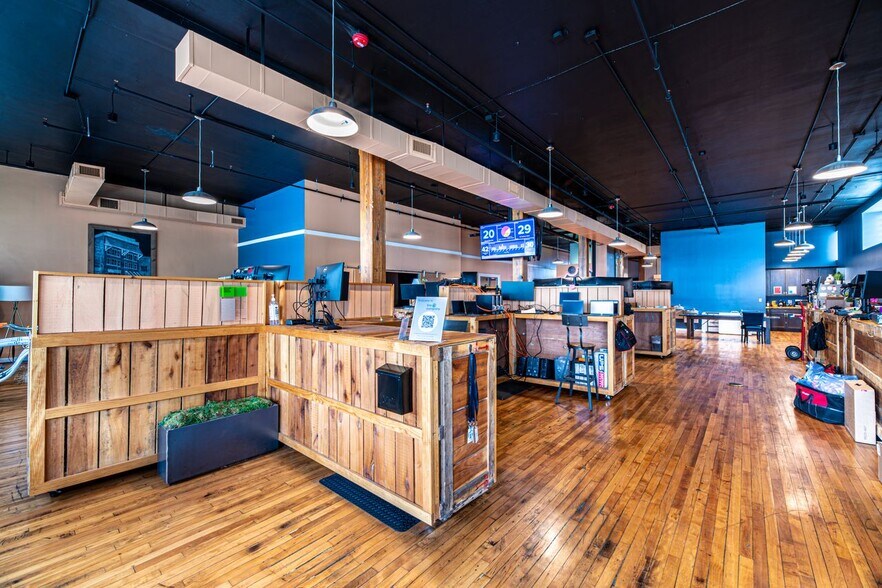 More Photos Of 16 Emory Pl, Knoxville Office Residential For Sale