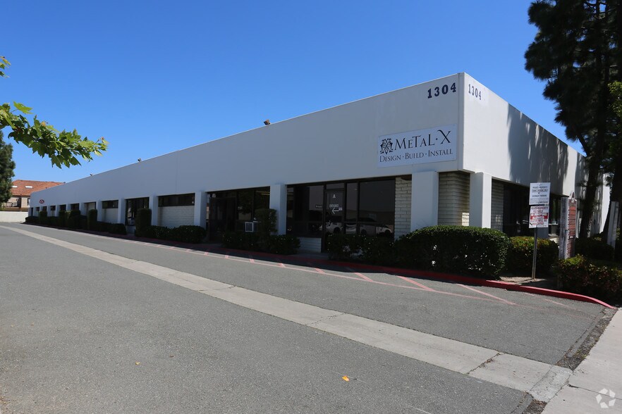 More Photos Of 1304 Logan Ave, Costa Mesa Warehouse For Lease