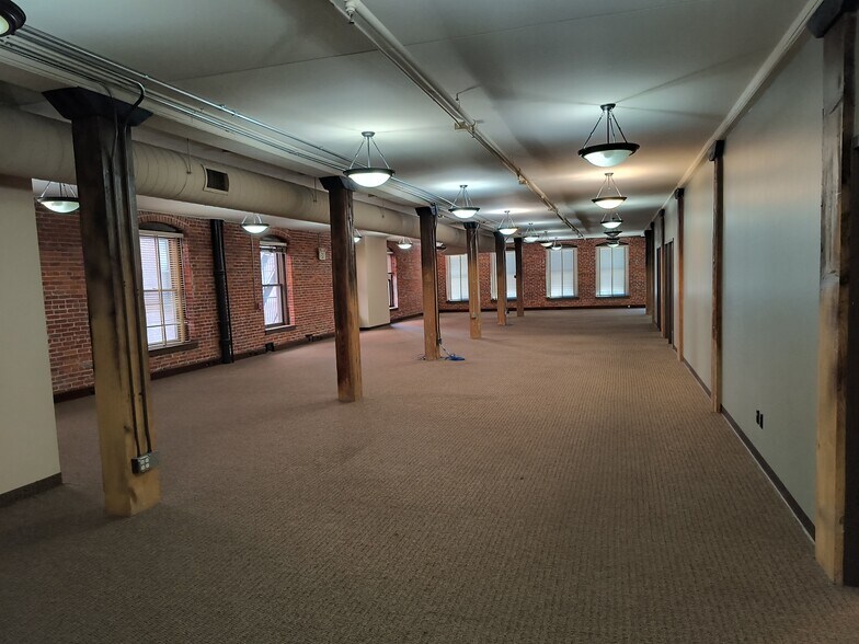 More Photos Of 170 S Lincoln St, Spokane Loft Creative Space For Lease