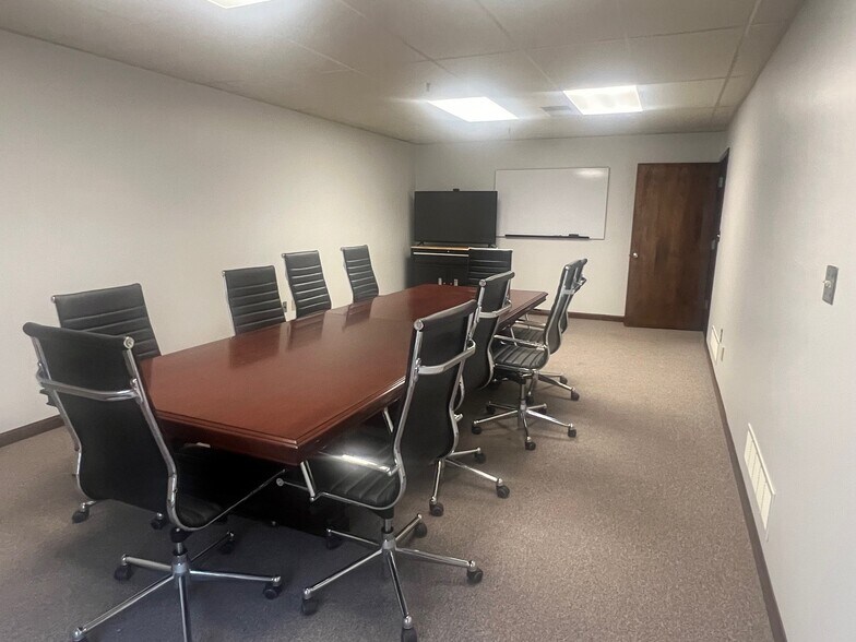 More Photos Of 2130 Industrial Park Rd, Ferdinand Warehouse For Lease