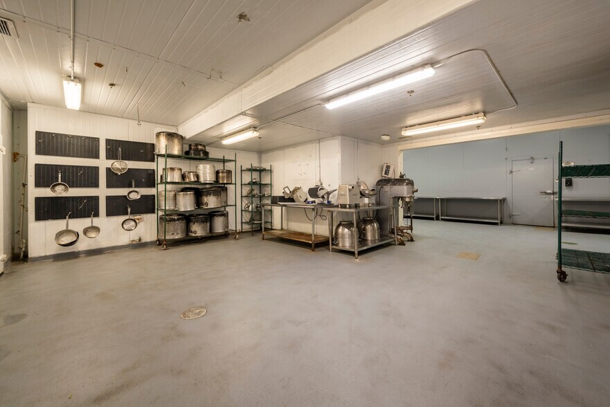 More Photos Of 5150 N State Road 7, North Lauderdale Refrigeration Cold Storage For Lease