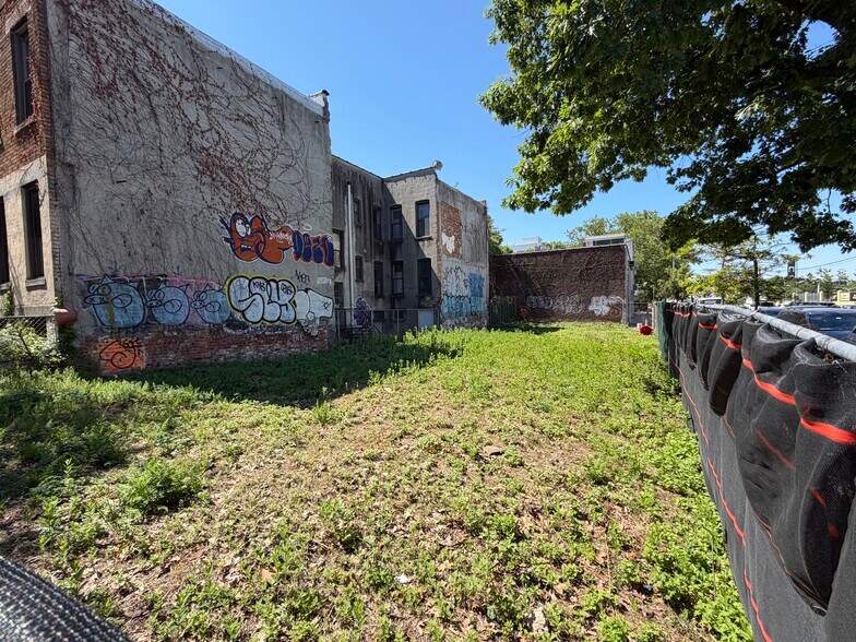 More Photos Of 202 61st St, Brooklyn Land For Lease