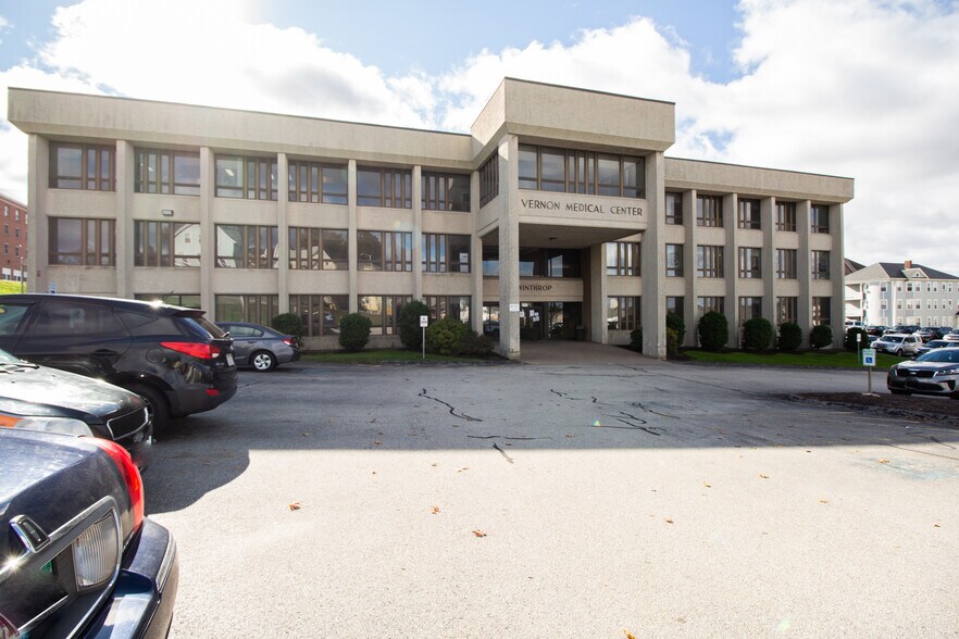 More Photos Of 10 Winthrop St, Worcester Medical For Sale