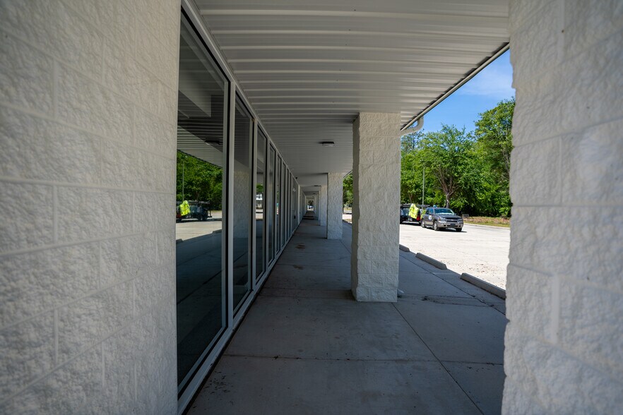 More Photos Of 7065 NW 22nd St, Gainesville Warehouse For Lease