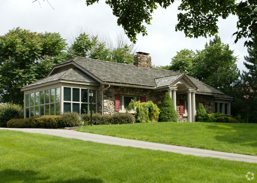 More Photos Of 2781 Orange Ave SE, Grand Rapids Medical For Sale