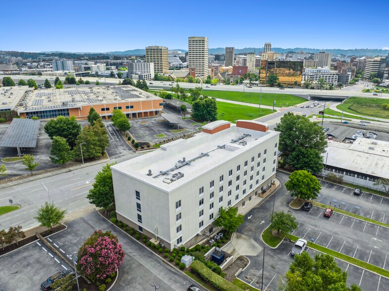 More Photos Of 440 Martin Luther King Jr Blvd, Chattanooga Hotel For Sale