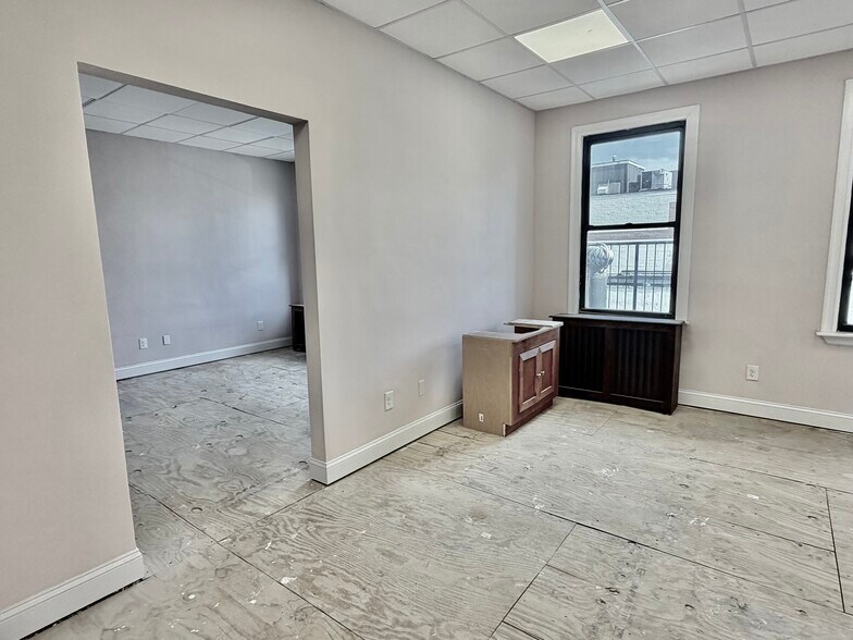 More Photos Of 101-109 Westchester Ave, Port Chester Storefront Retail Office For Lease
