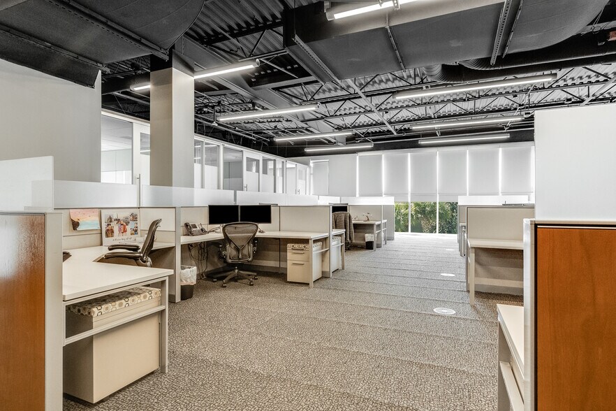 More Photos Of 1050 Satcom Ln, Melbourne Office For Sale