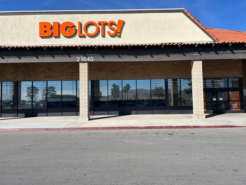 More Photos Of 21510-21660 Bear Valley Rd, Apple Valley Storefront For Lease