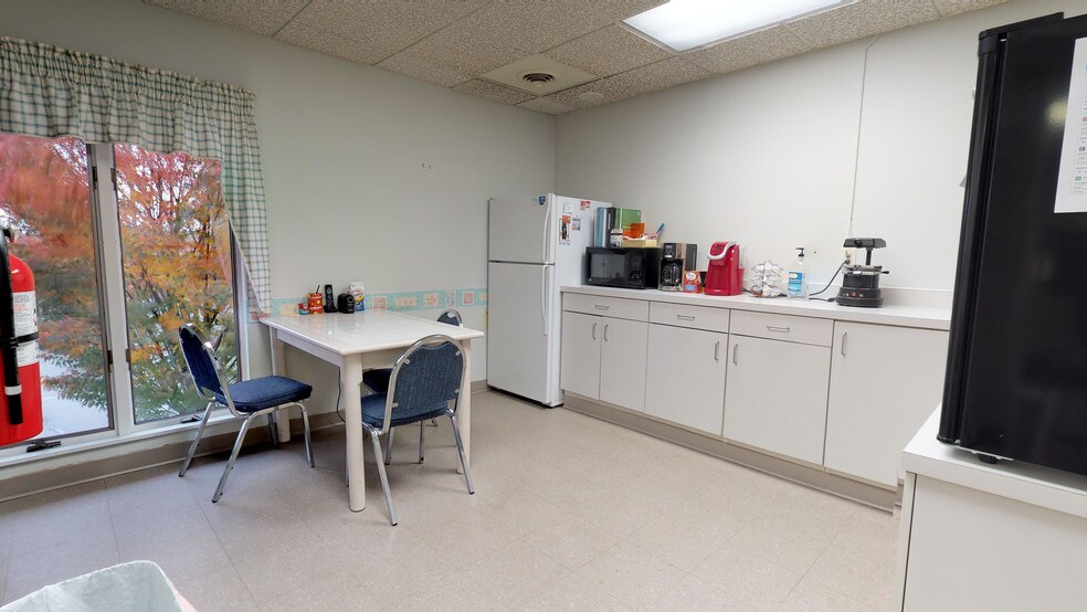 More Photos Of 29160 Center Ridge Rd, Westlake Office For Sale