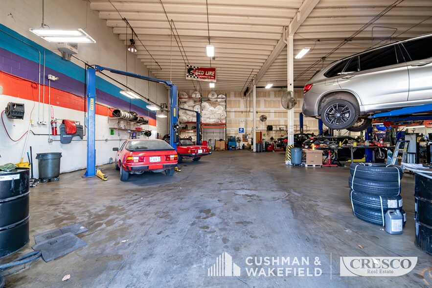 More Photos Of 9988 Kinsman Rd, Newbury Manufacturing For Sale