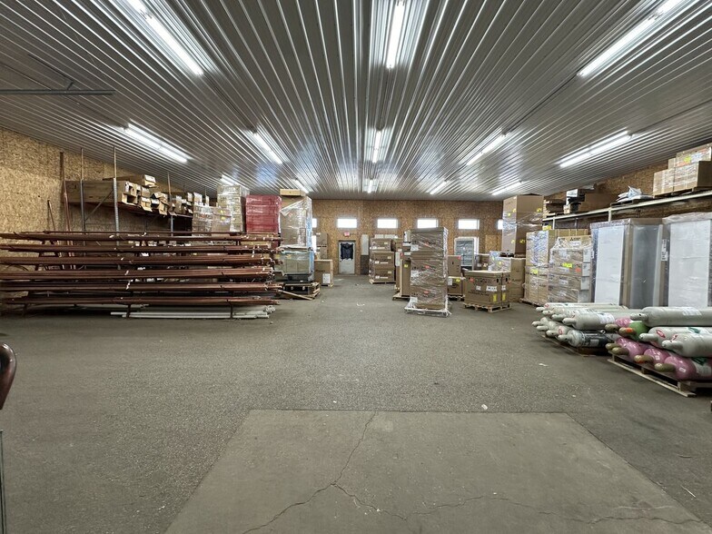 More Photos Of 954 Front Ave NW, Grand Rapids Manufacturing For Sale