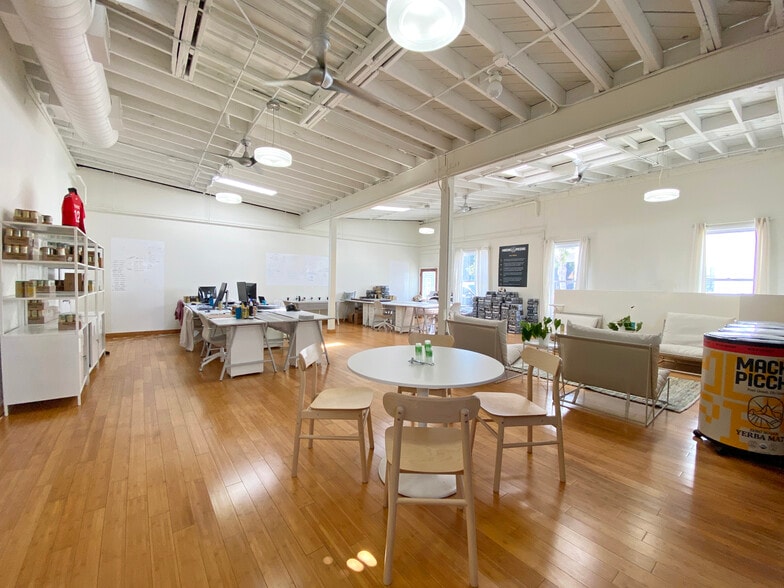 More Photos Of 2301-2309 Main St, Santa Monica Storefront Retail Office For Lease