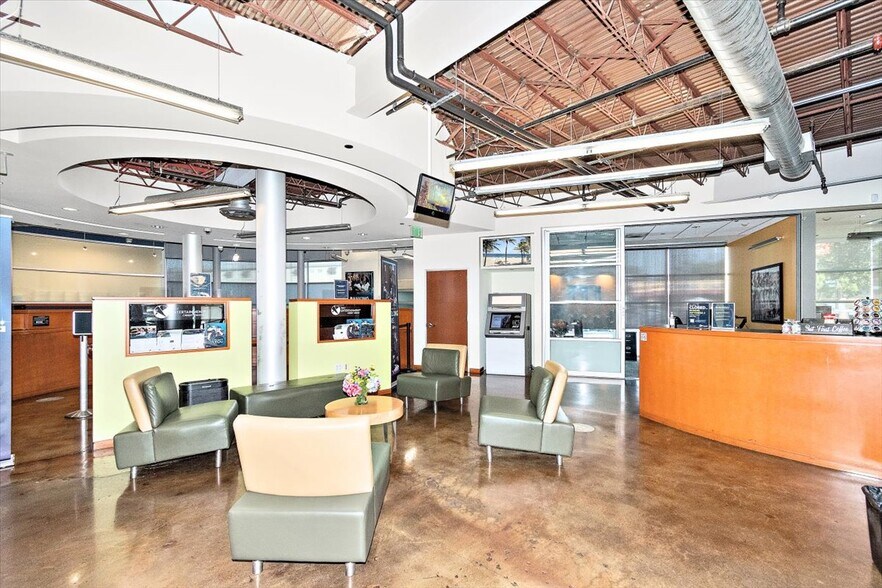 More Photos Of 2520 W Olive Ave, Burbank Medical For Lease