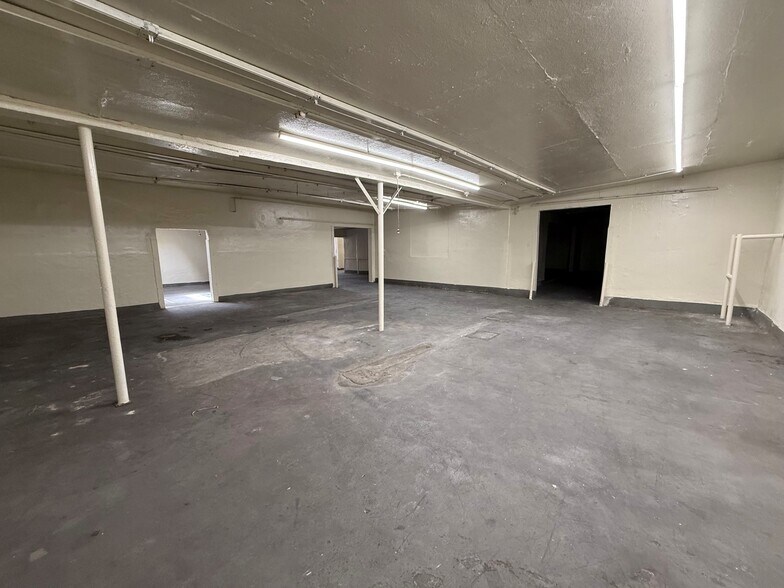 More Photos Of 6218 Maywood Ave, Bell Warehouse For Sale
