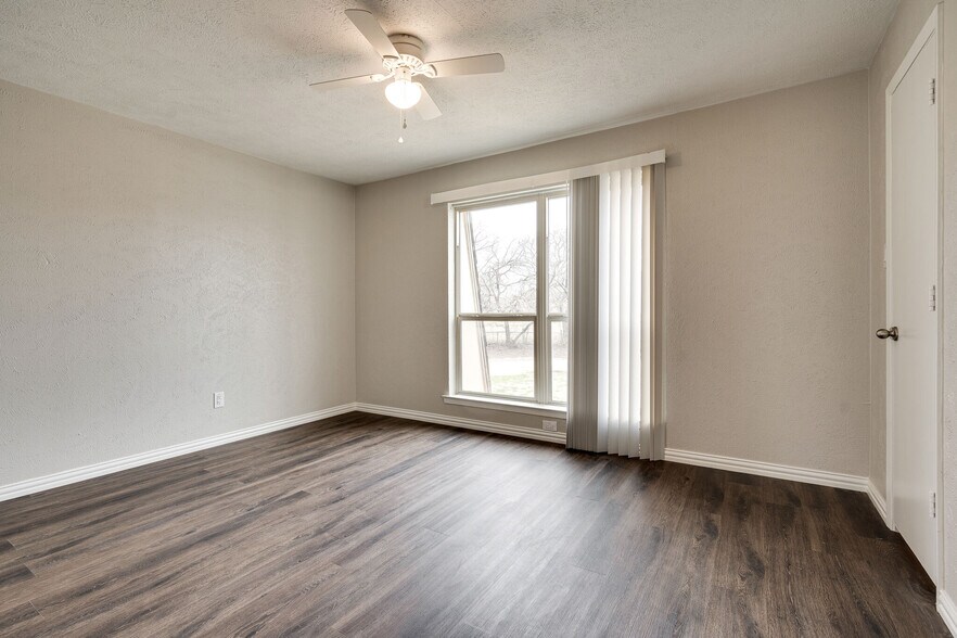 More Photos Of 608 Fallmeadow Ct, Denton Apartments For Sale