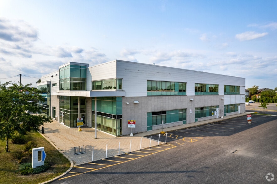 Primary Photo Of 4025 Boul Taschereau, Longueuil Medical For Lease