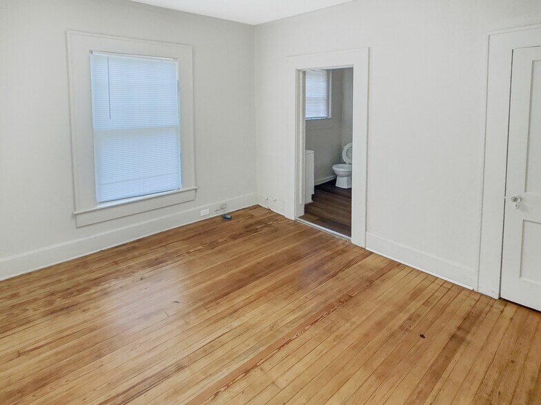 More Photos Of 2415 13th St, Tuscaloosa Office For Lease