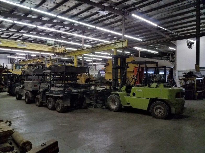 More Photos Of 1326 Industrial Dr, Lake in the Hills Distribution For Sale