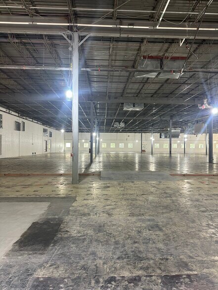 More Photos Of 32 Coslin Dr, Southborough Research And Development For Lease