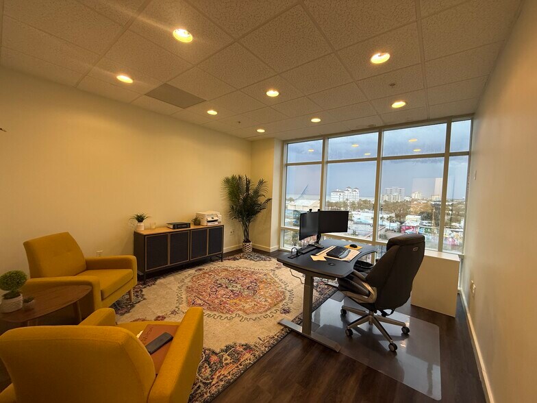More Photos Of 320 1st St N, Jacksonville Beach Office Residential For Sale