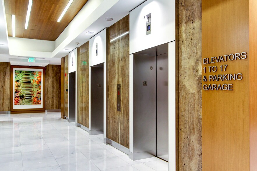 More Photos Of 1 SE 3rd Ave, Miami Office For Lease