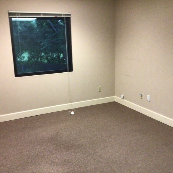 More Photos Of 2024 Arkansas Valley Dr, Little Rock Office For Sale