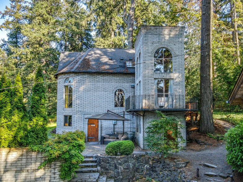 More Photos Of 1820 E 28th Ave, Eugene Multifamily For Sale