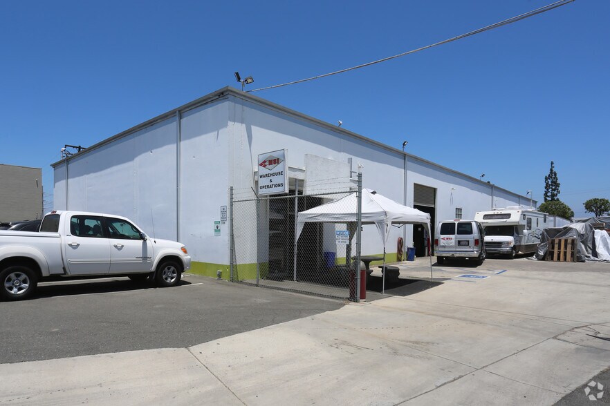 Primary Photo Of 2709 S Main St, Santa Ana Warehouse For Lease