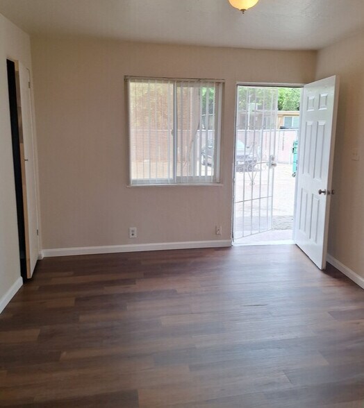 More Photos Of 1220 Sacramento Ave, West Sacramento Apartments For Sale