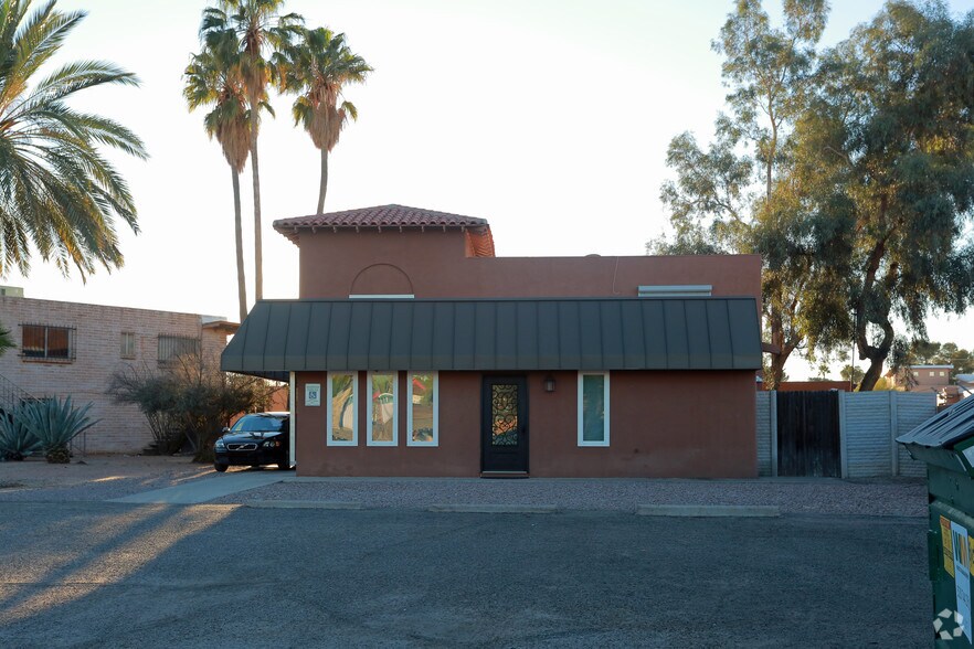 More Photos Of 6580 E Tanque Verde Rd, Tucson Freestanding For Sale