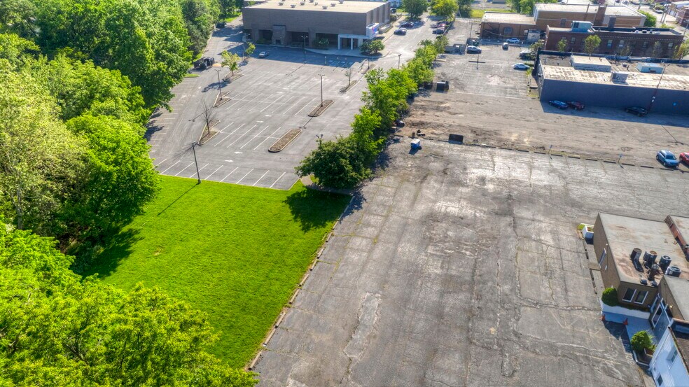 More Photos Of 15715 Libby Rd, Maple Heights General Retail For Sale