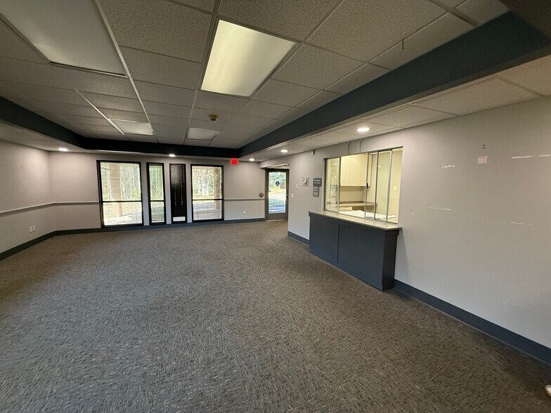 More Photos Of 3333 Capital Oaks Dr, Tallahassee Medical For Sale