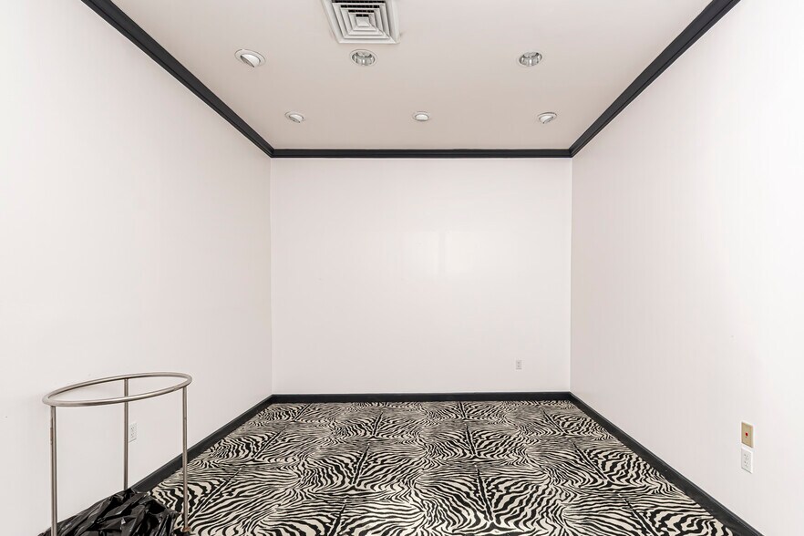 More Photos Of 8425 Cumberland Pl, Baton Rouge Medical For Lease