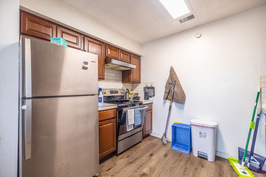 More Photos Of 35 N May St, Mesa Apartments For Sale