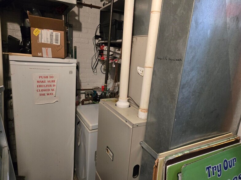 More Photos Of 1226 Oregon St, Oshkosh Restaurant For Sale